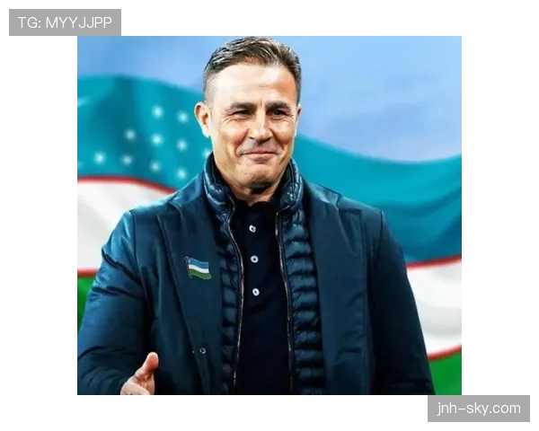 卡纳瓦罗回撤指挥防线，关键战用出球撕开对手高位逼抢