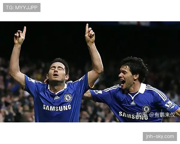 德布劳内与哈维中场能力对比：组织方式与比赛影响力解析