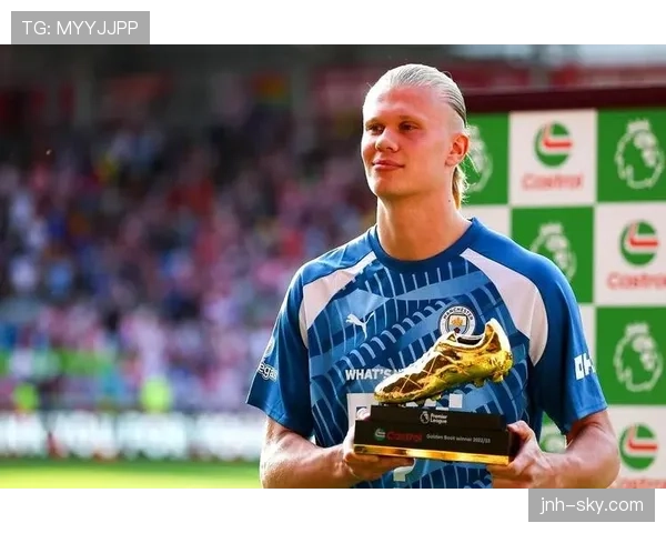 伊萨克如何在新生代中锋竞争中突破哈兰德的阴影